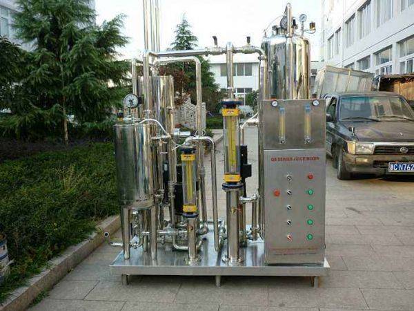 2000型饮料汽水混合机